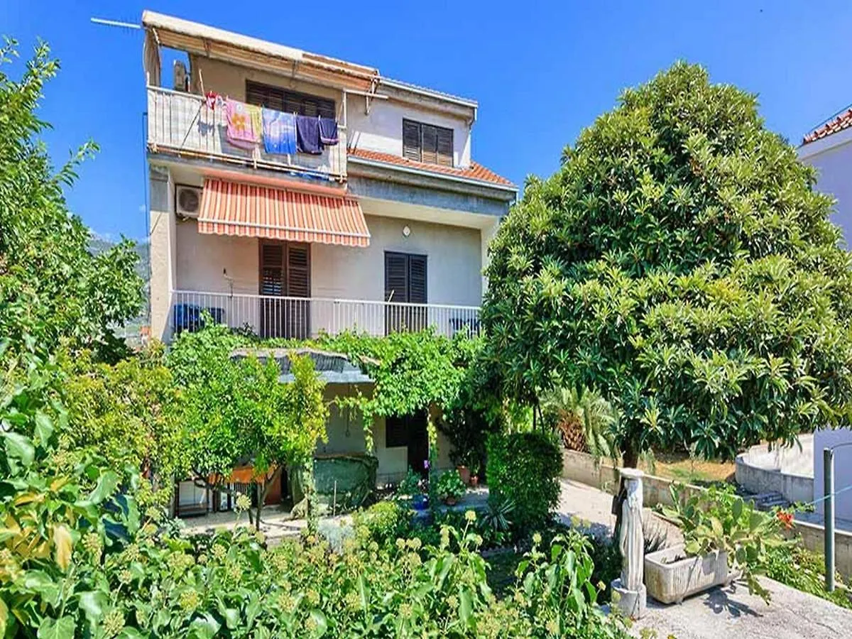 Apartment Lucija Kaštela